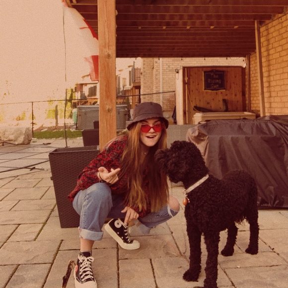 Meet your Posher, Abby - Picture 1 of 1